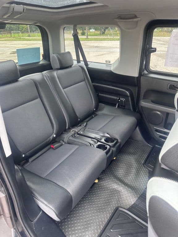 Vehicle image 21